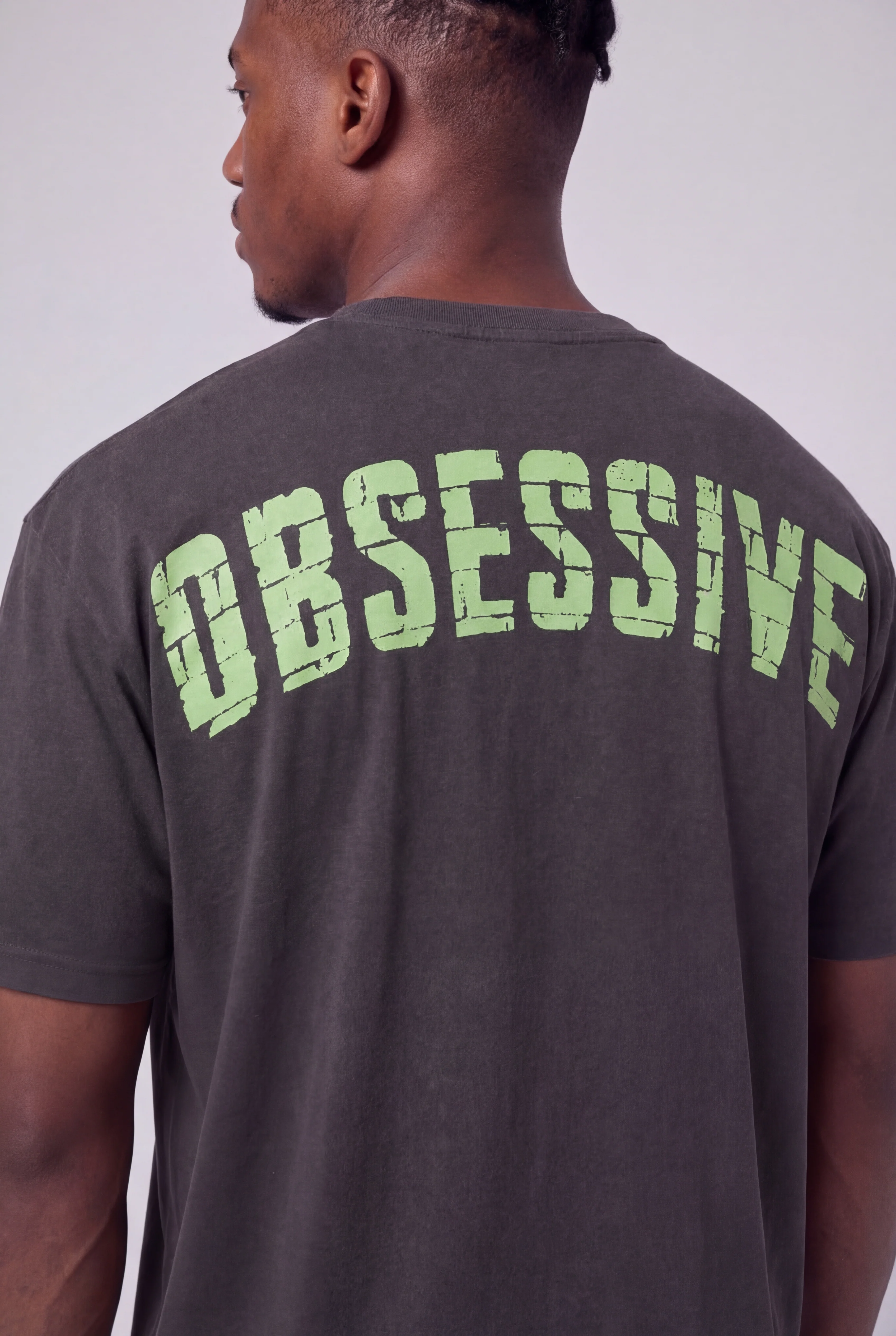 OBSESSIVE 2.0 OVERSIZED T-SHIRT - GRIS Y VERDE - Image 3