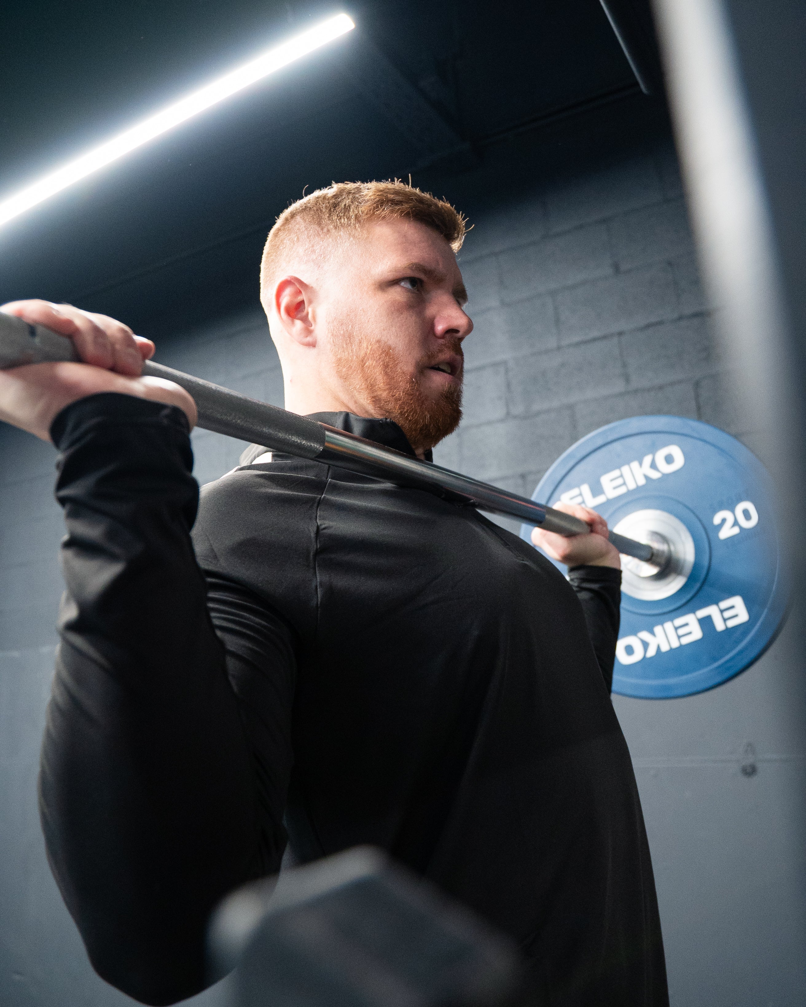 PERFORMANCE LONG TECH T-SHIRT - NEGRO/GRIS - Image 4